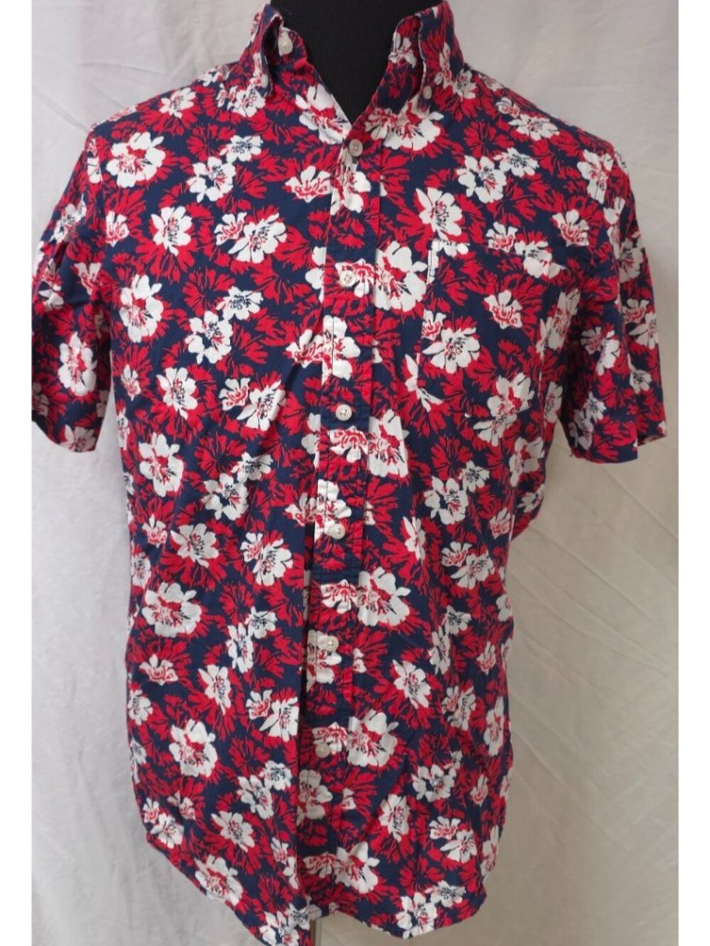 Chaps Mens Small Red White Blue Hawaiian Tropical Poppies Floral Beach Shirt